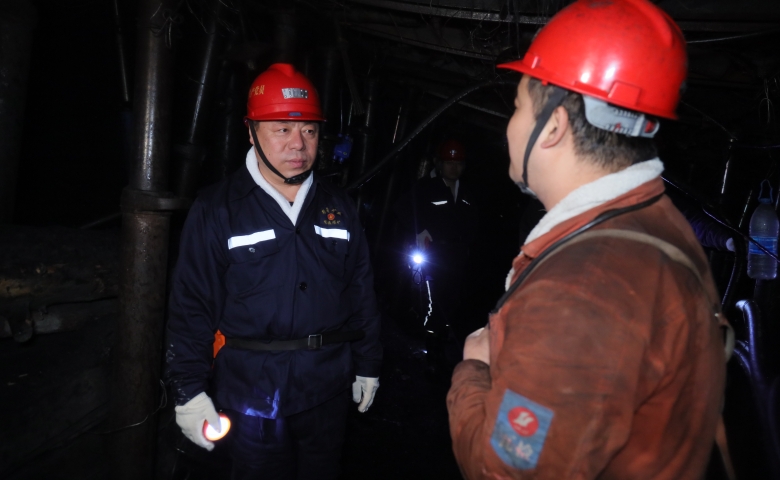 张秉德在峻德矿宣讲调研检查时强调 学习贯彻党的二...