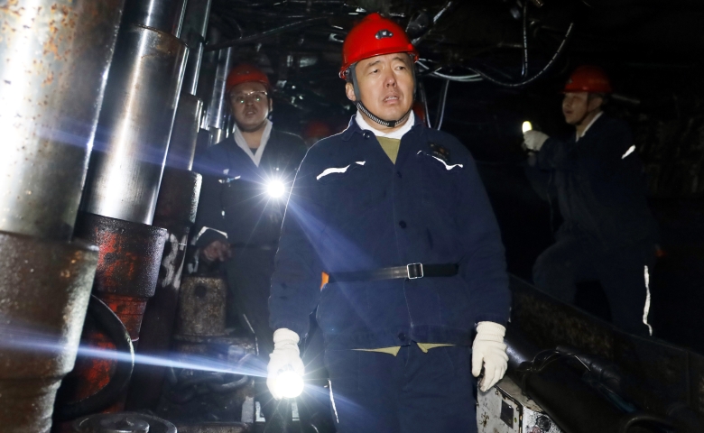 韩福生在兴安矿宣讲调研检查时强调 深刻领悟融会贯...