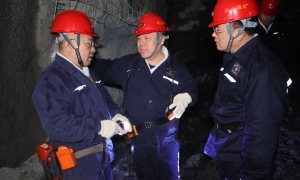 张秉德到鸟山矿调研检查工作