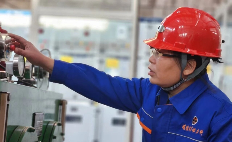 王向华：动力科里的“动力源” 崔立东