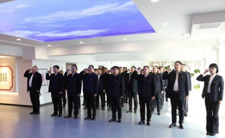 兴安矿党委组织党员干部前往鹤岗市反腐倡廉警示教育...